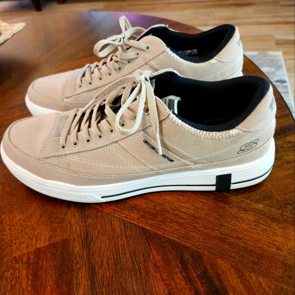 Skechers memory foam sport shoes